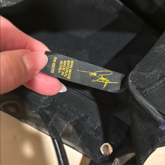 Elegant Black Tote Bag - Picture 9 of 11